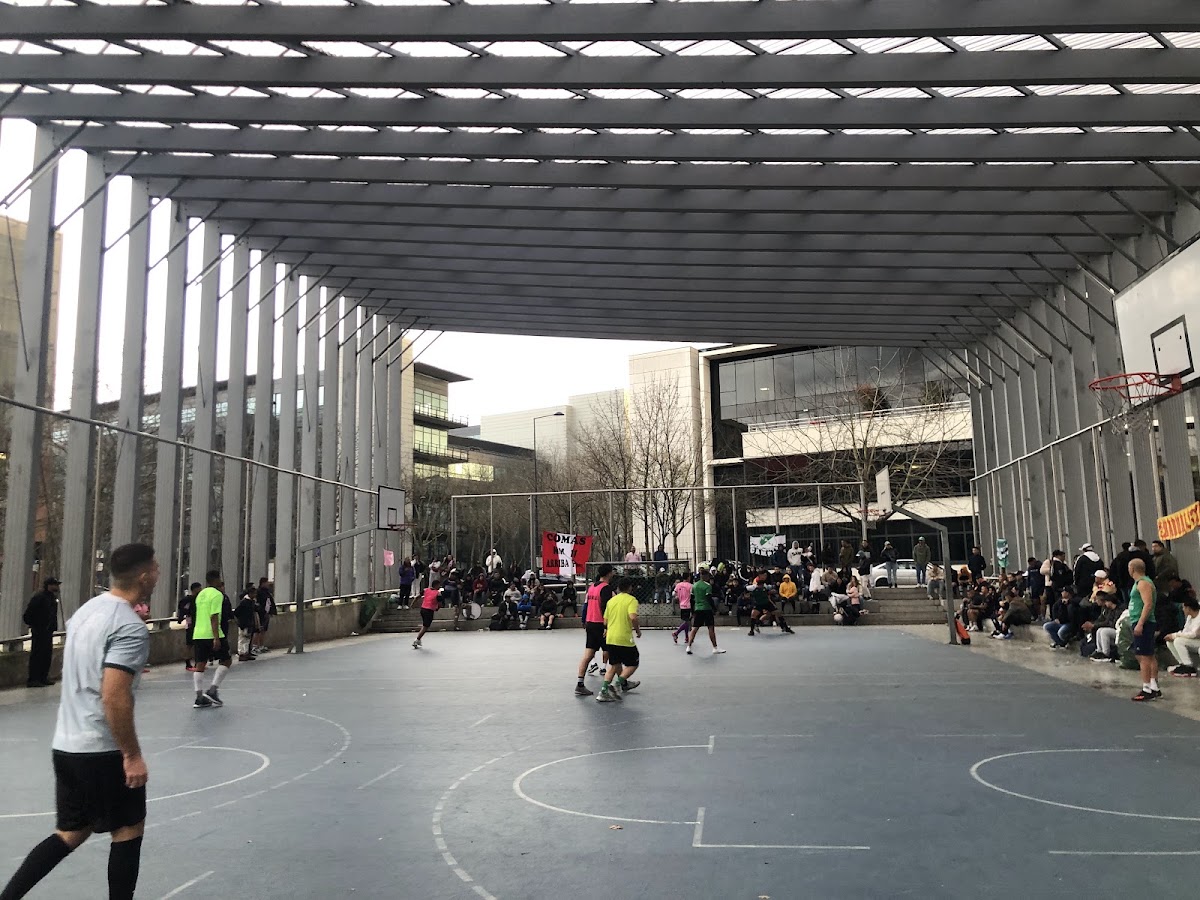 Playground du Parc du temps des Cerises - Photo 1