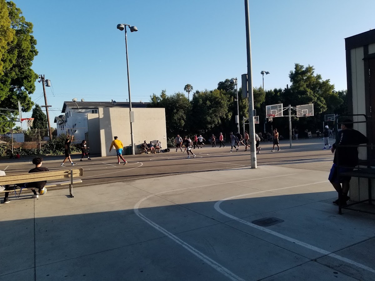 Poinsettia Recreation Center - Photo 1