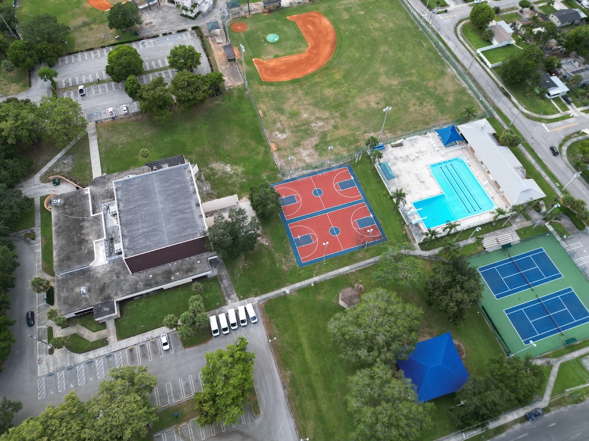 Pompey Park - Photo 1