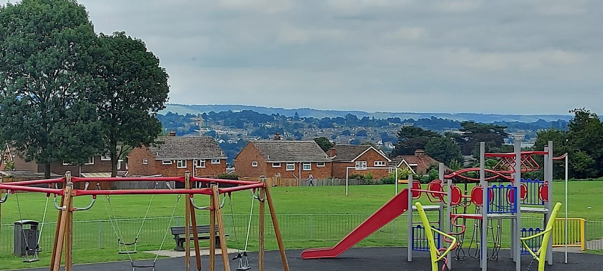 Poplar Park - Photo 2