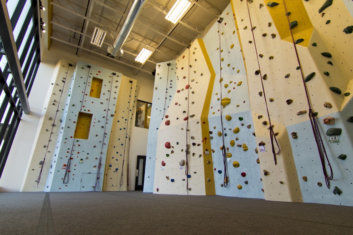 Portland Rock Gym Fitness Annex - Photo 2