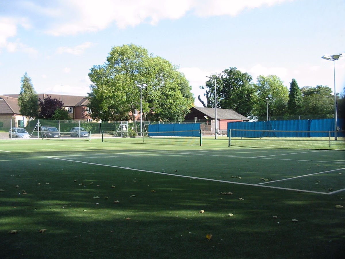 Potters Bar Lawn Tennis Club - Photo 3