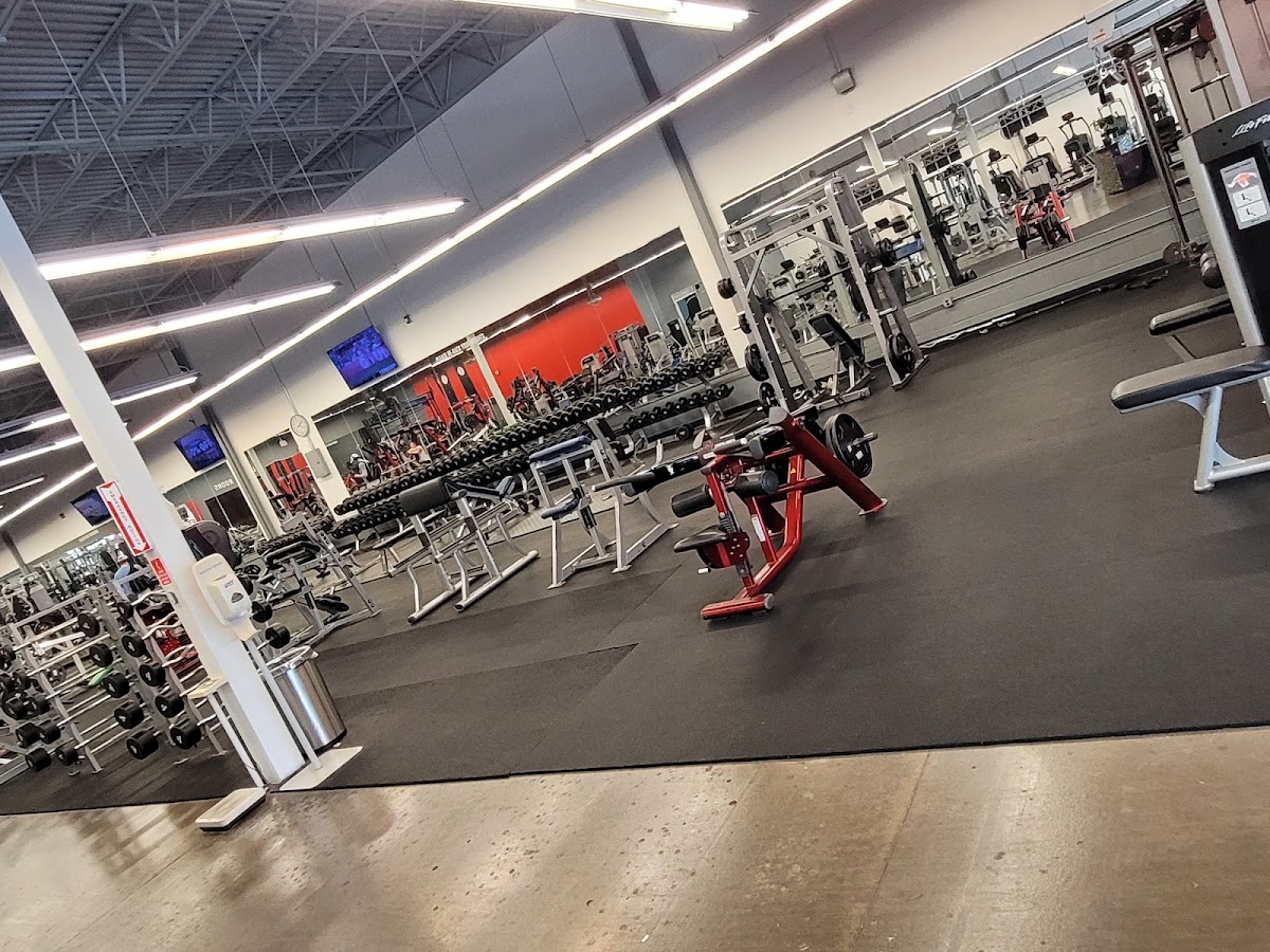 Powerhouse Fitness - Photo 2