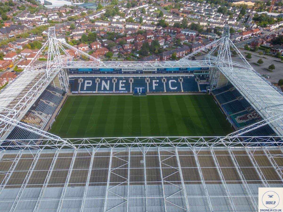 Preston North End FC - Photo 1