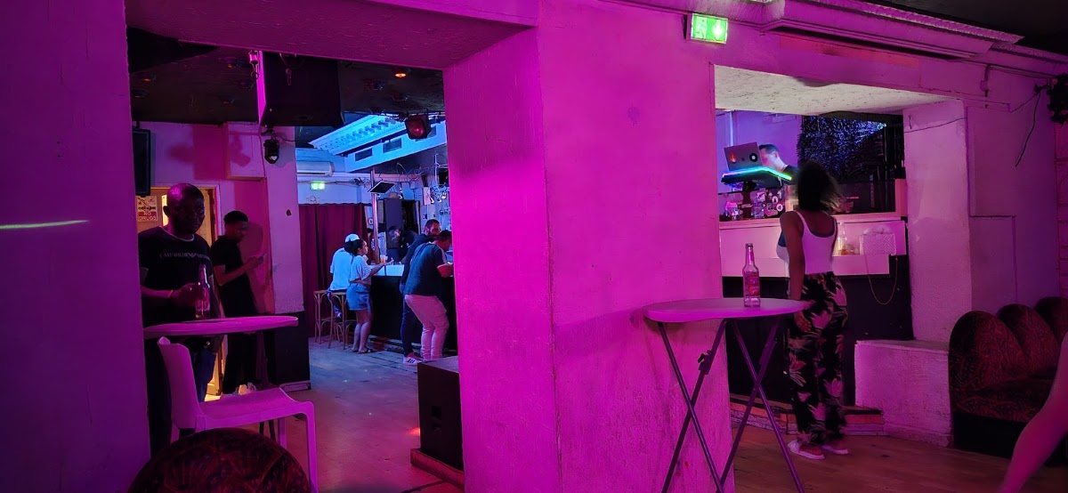 Q.G Night Club - Photo 2