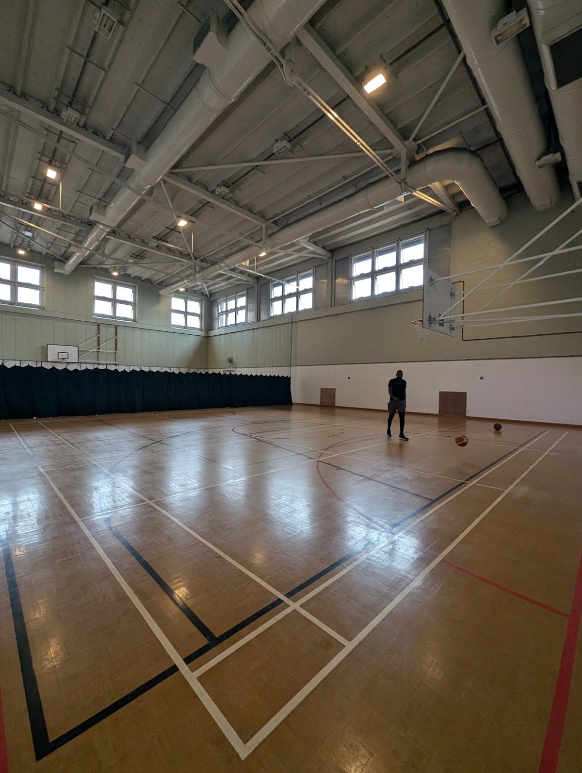 Quarry House Leisure Centre - Photo 2