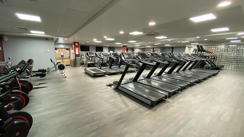 Queen Mother Sports Centre - Photo 2