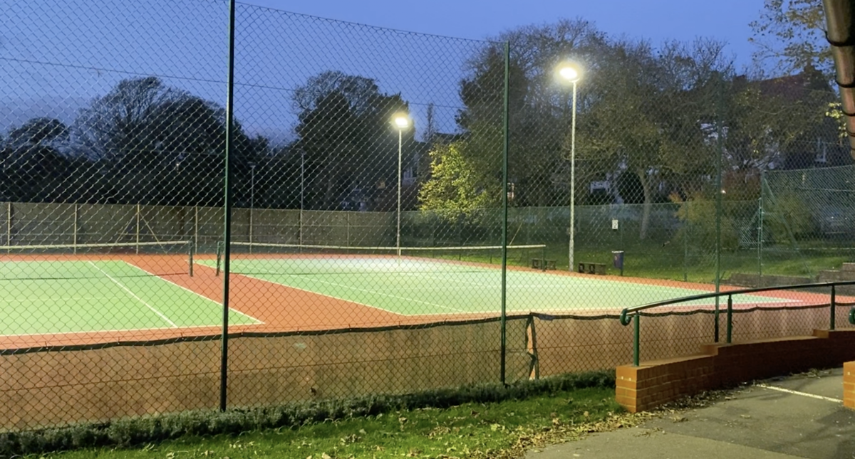 Queens Park Tennis Club - Photo 1