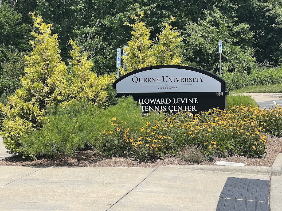 Queens University Tennis Center - Photo 2