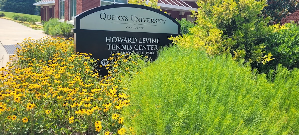 Queens University Tennis Center - Photo 3