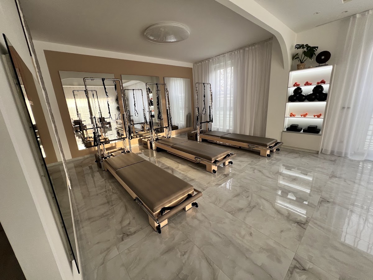 Ró-Reformer Pilates - Photo 2