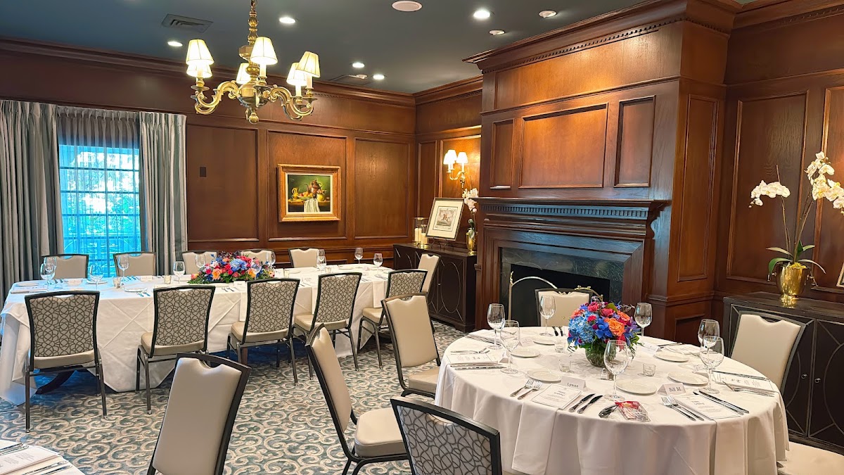 Racquet Club Ladue - Photo 2