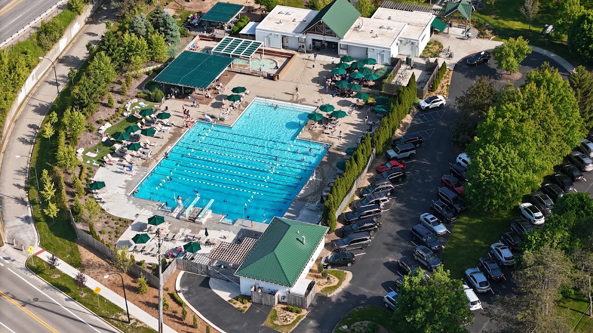 Racquet Club of Ann Arbor - Photo 2