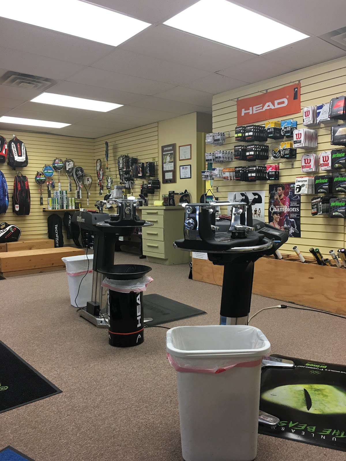 Racquet Corner - Photo 2