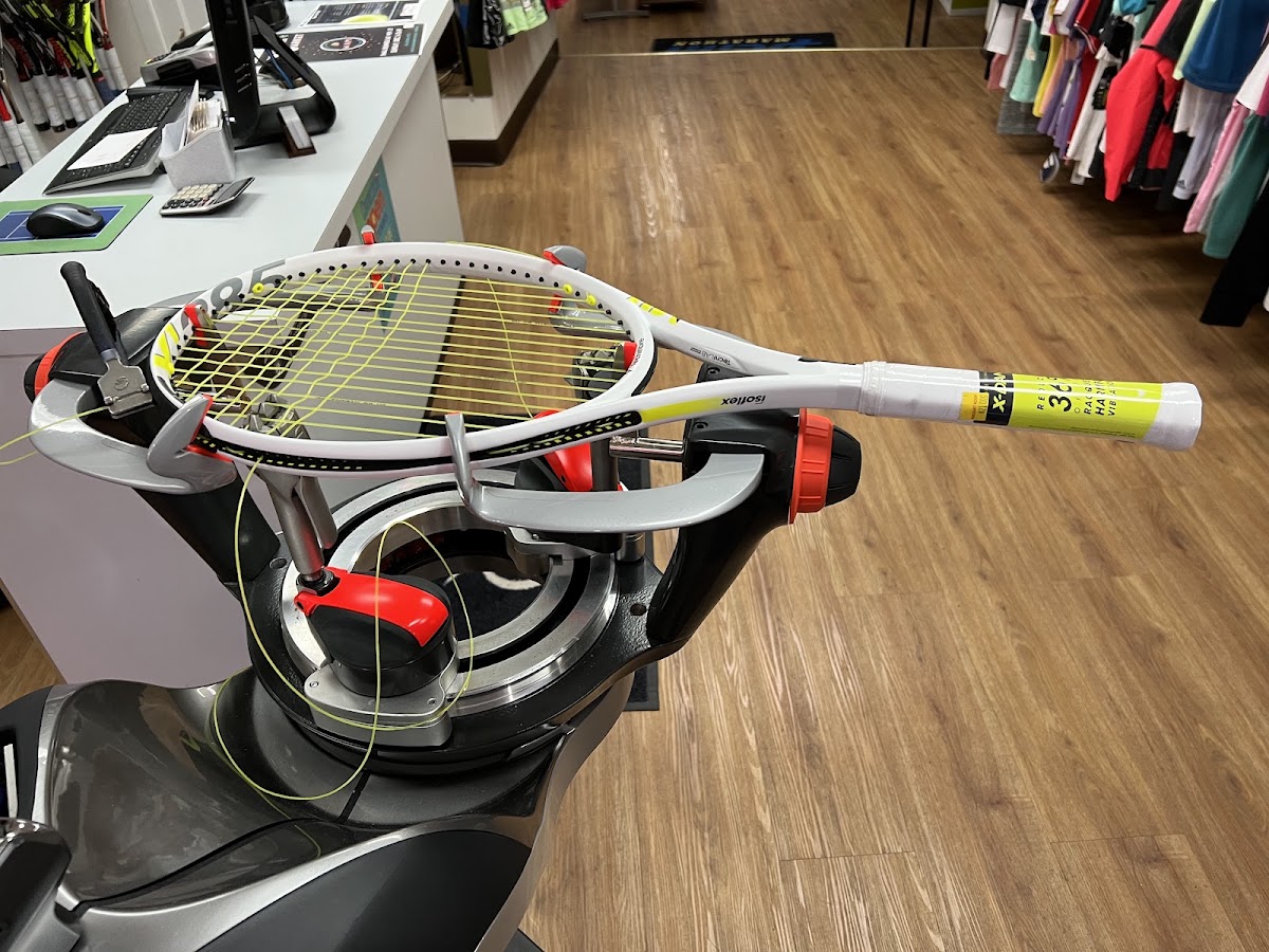 Racquet Koop - Photo 3