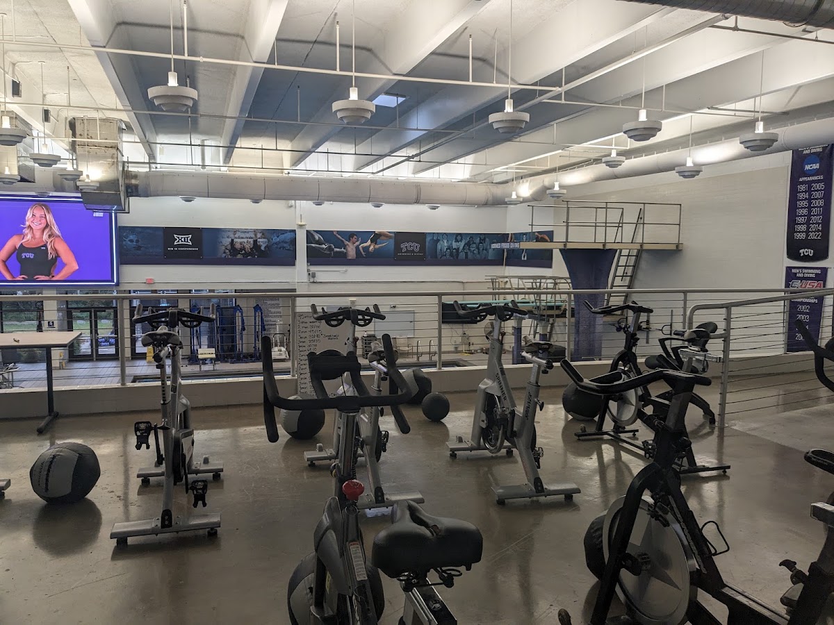 Recreation Center - Photo 2