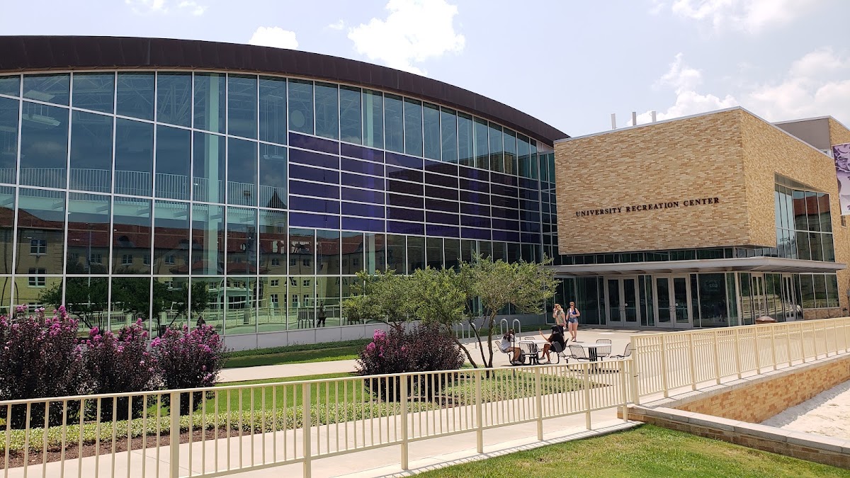 Recreation Center - Photo 3