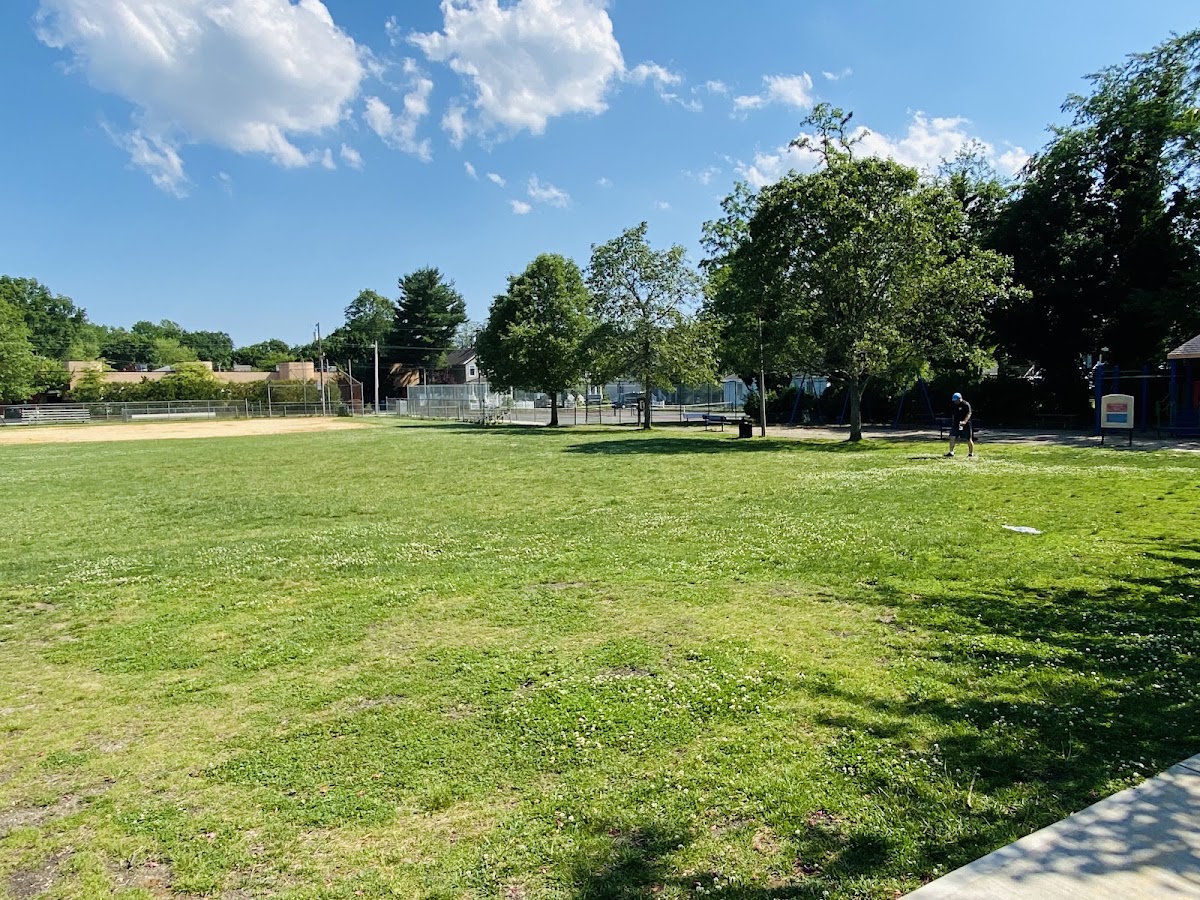 Red Bank Tennis Courts (2) - Photo 3