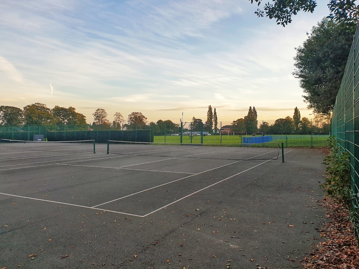 Red House Park Tennis Courts - Photo 3