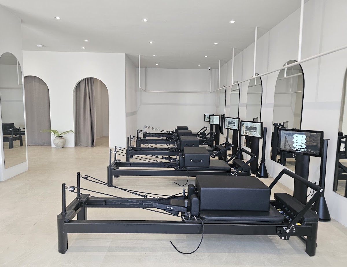 REFORMER studios - Photo 2