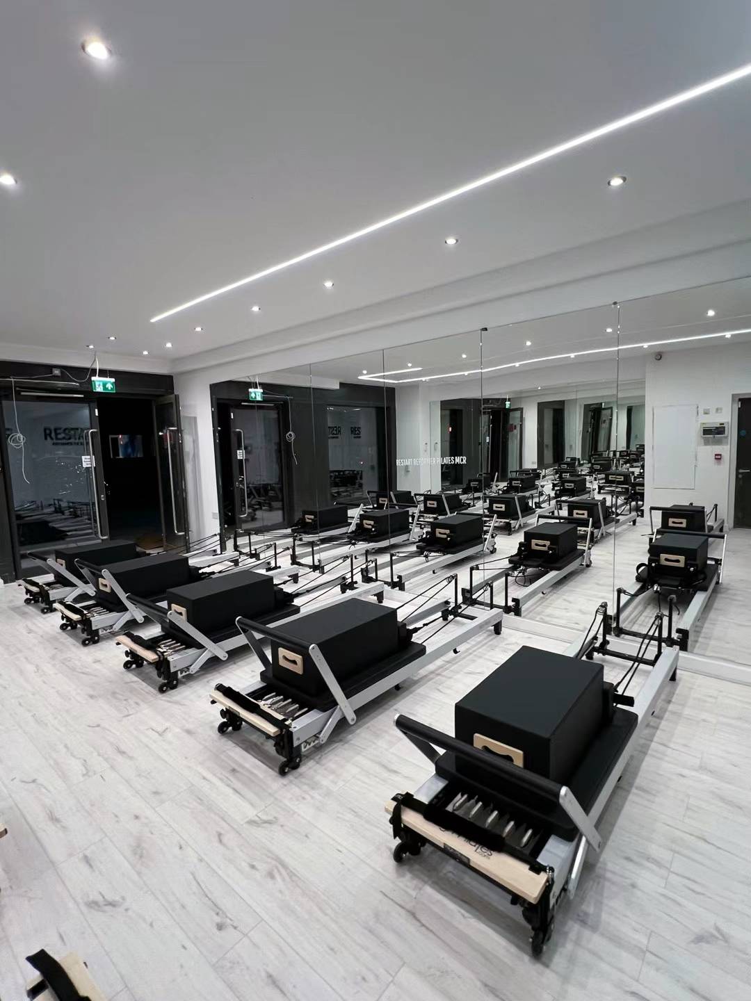 Restart Reformer Pilates Circle Square - Photo 2