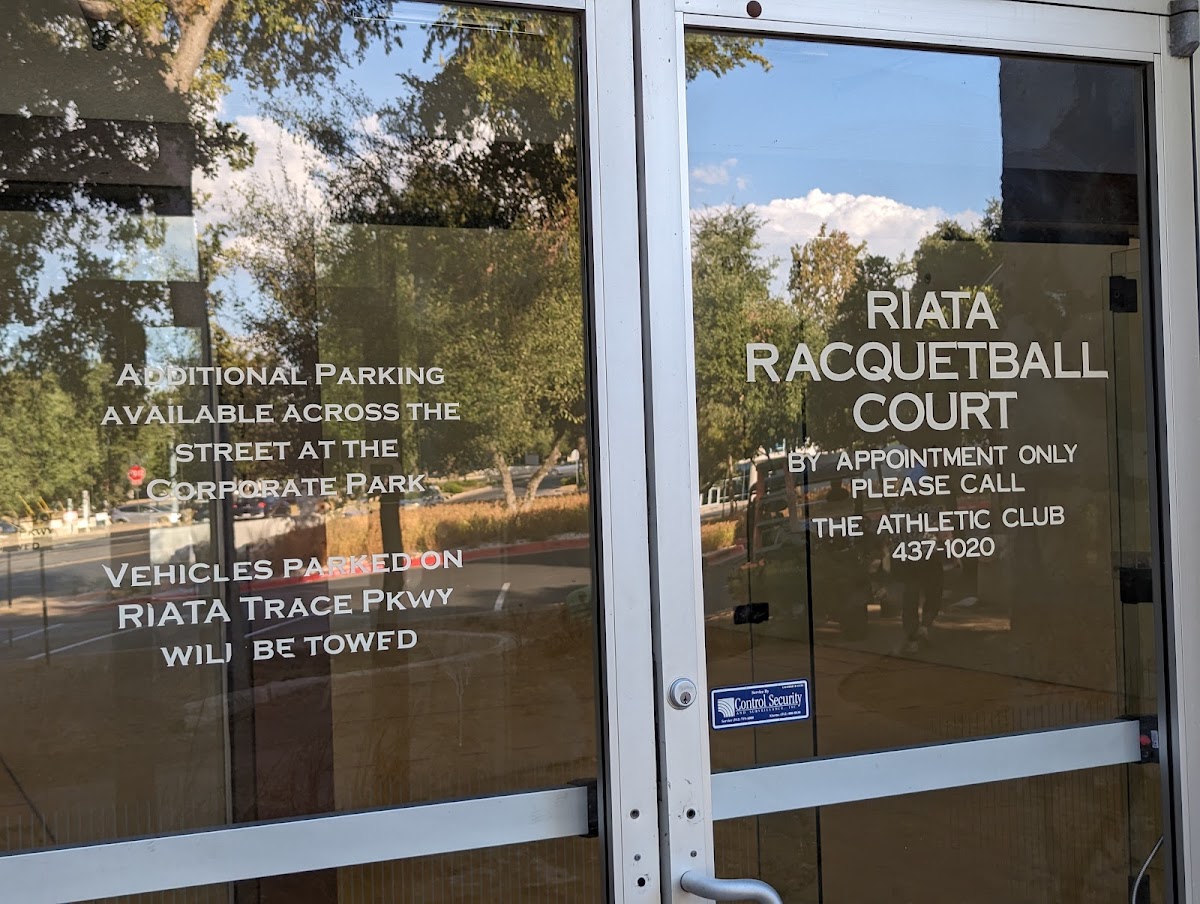 Riata Racquetball Court - Photo 2