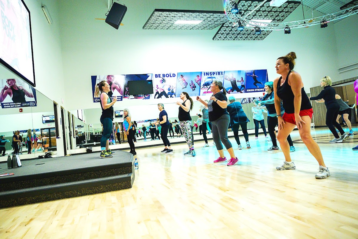 Ridge Athletic Clubs - Photo 3