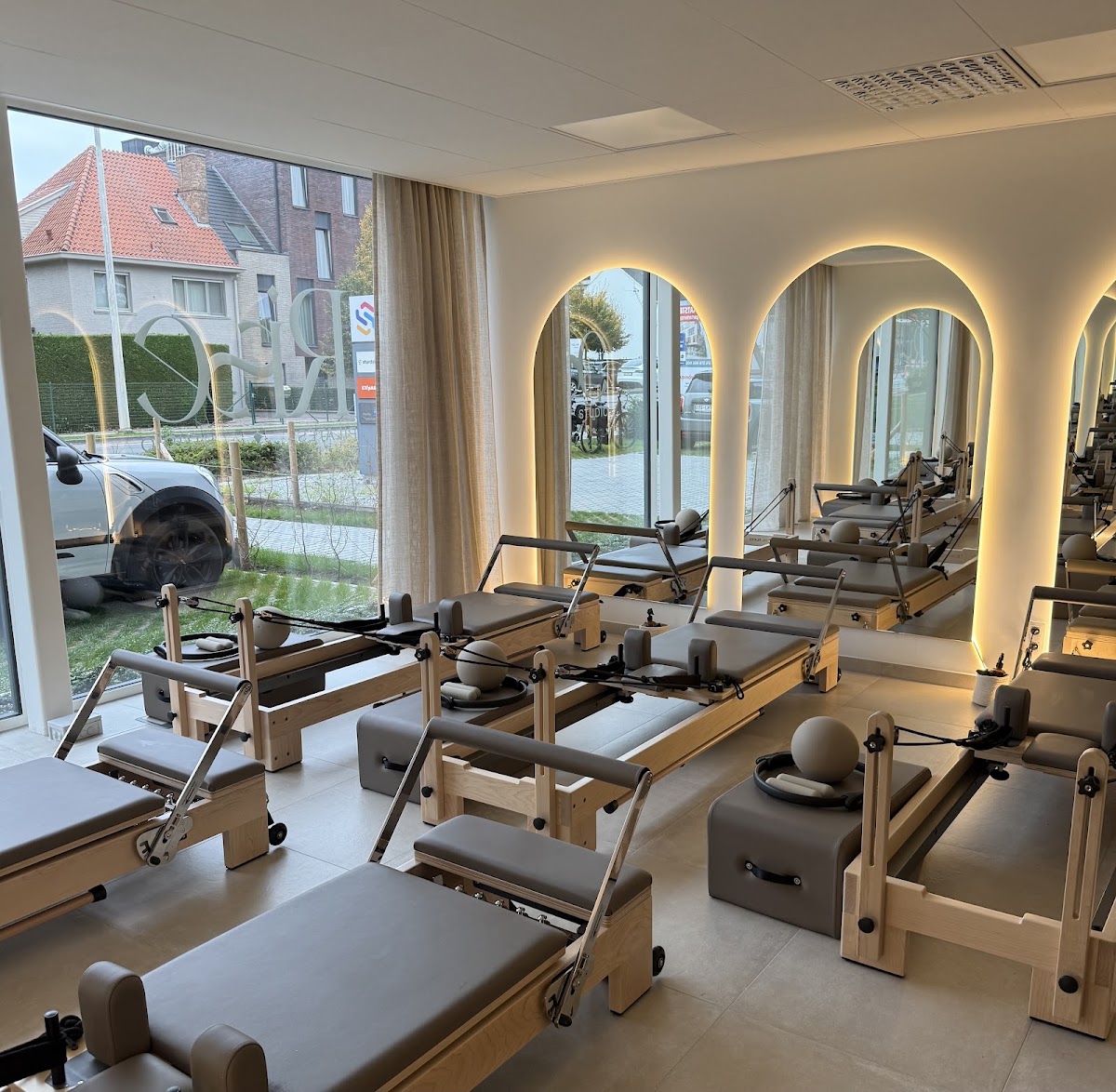 Rise Society - Brugge - Reformer Pilates - Photo 2