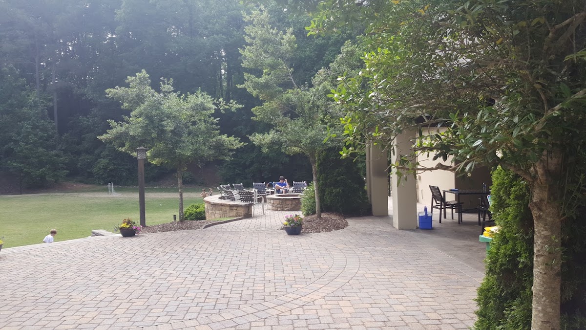 Riverside Club - Photo 2