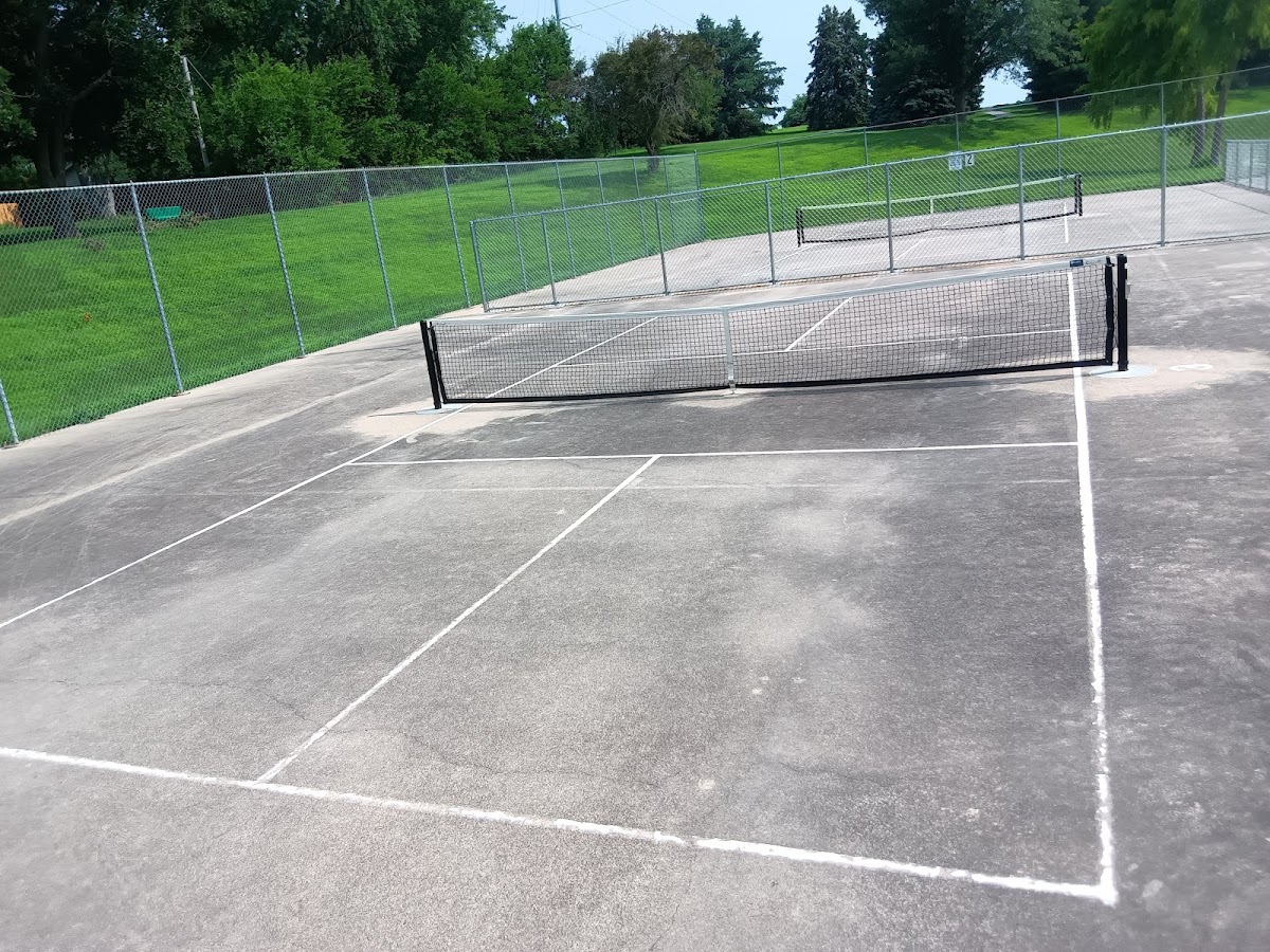 Roanoke Park Pickleball Courts - Photo 3