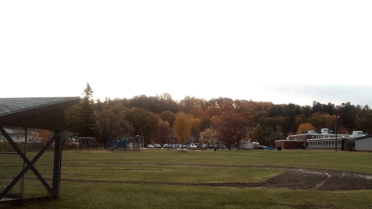 Robert Miller Community & Recreation Center - Photo 3