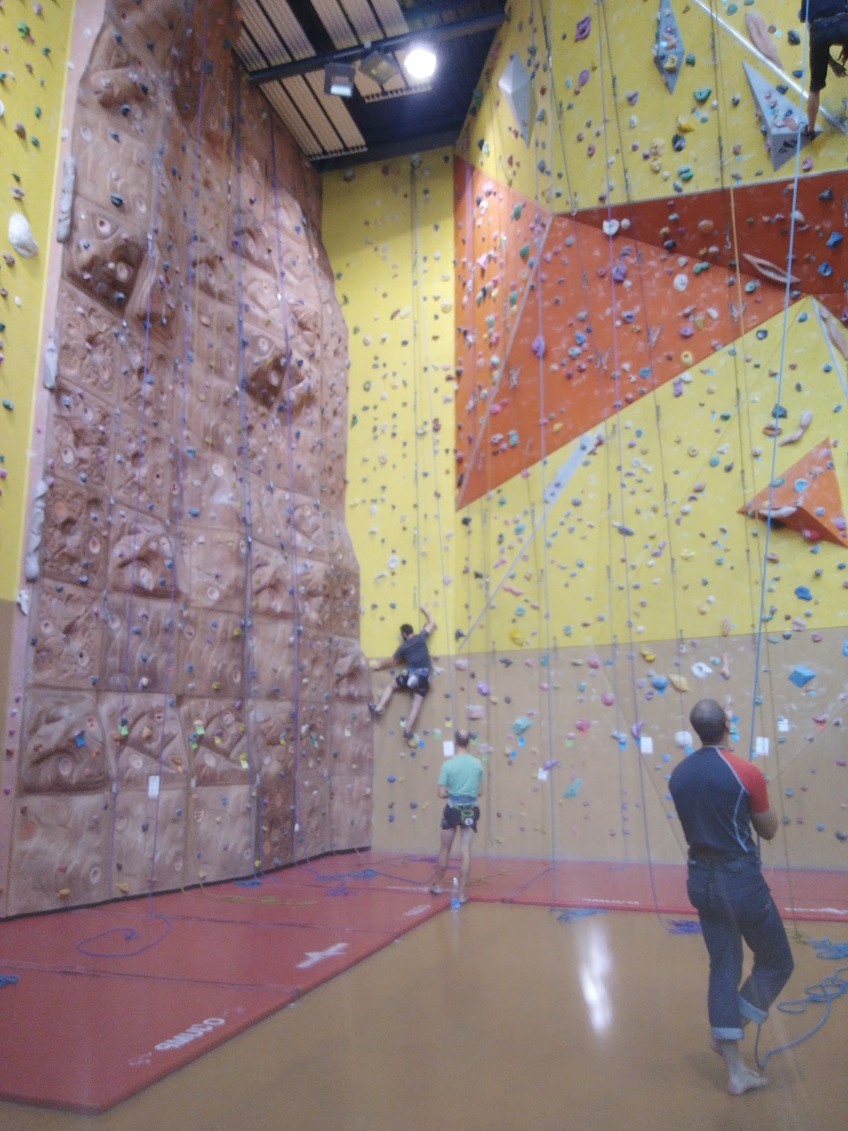 Roc en Seyne, Salle d'Escalade