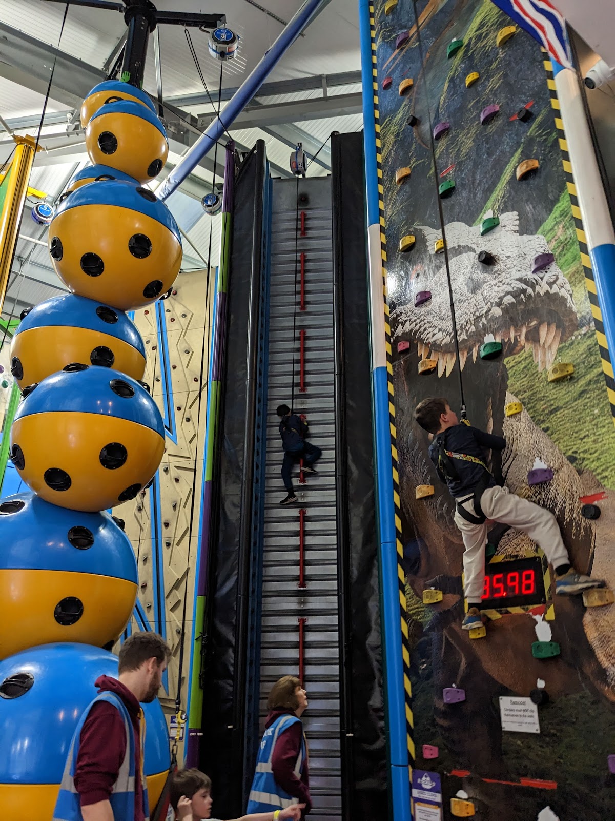 Rock Up - Climbing Centre & Soft Play - Whiteley - Photo 3