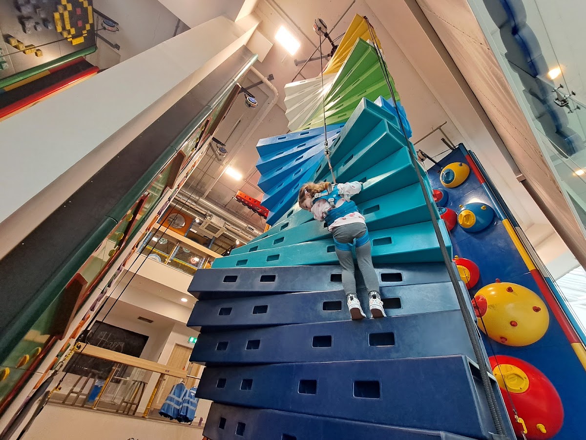 Rock Up Watford - Climbing & Soft Play - Photo 2