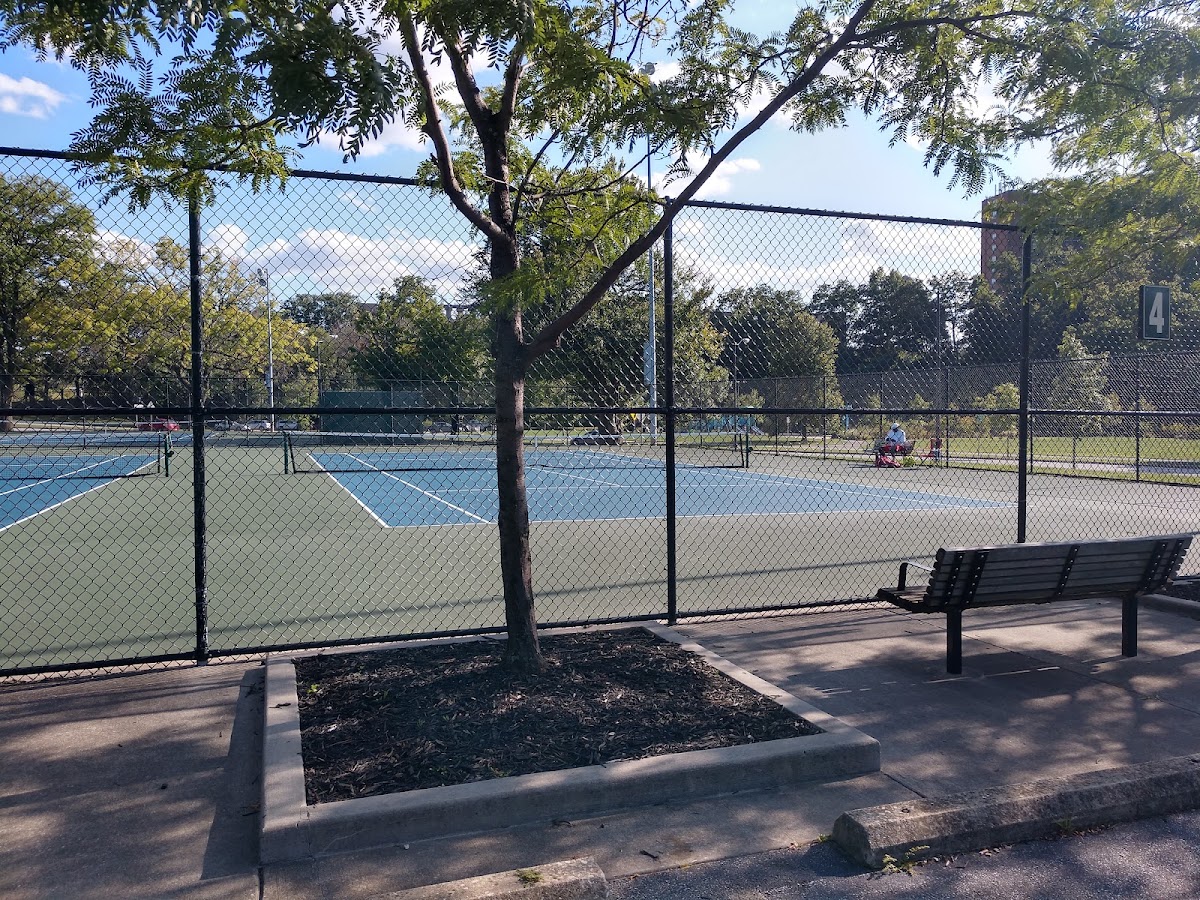 Rockefeller Park Tennis Courts - Photo 2