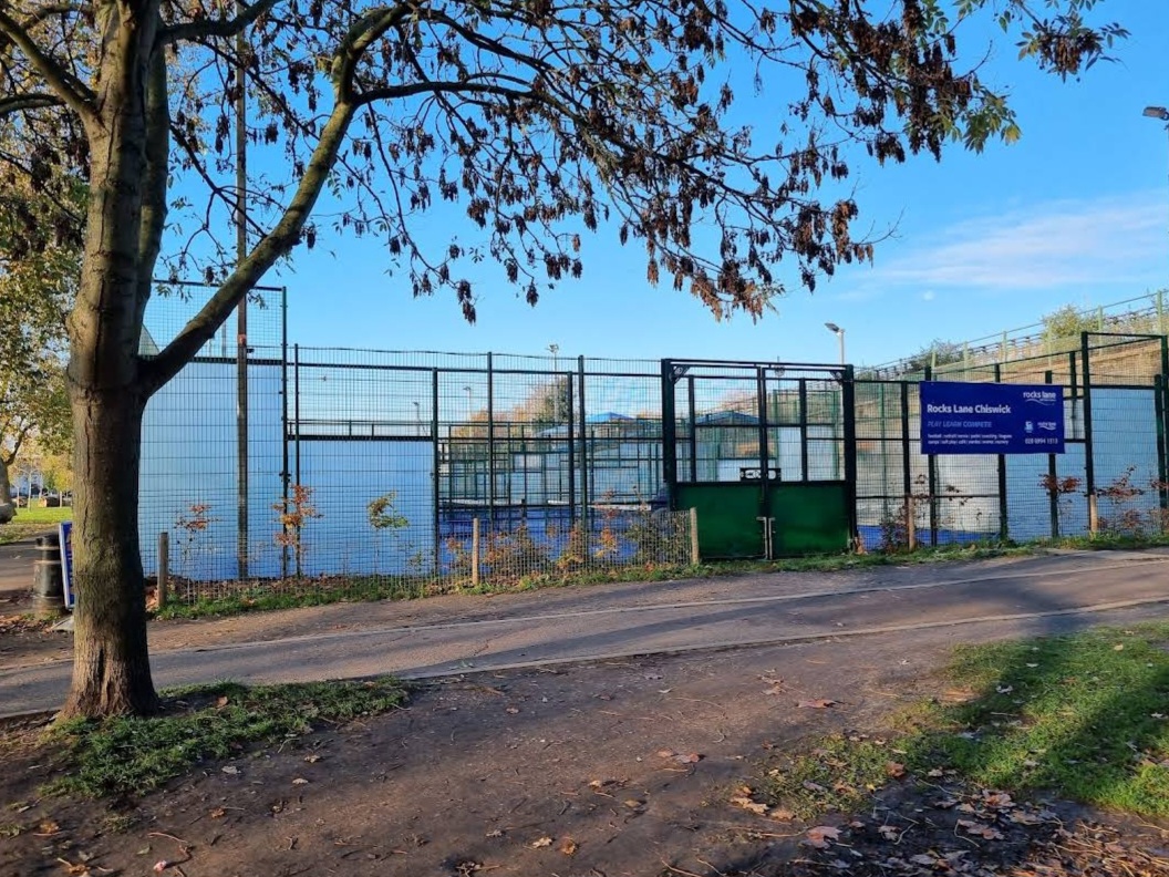 Rocks Lane Chiswick Padel Tennis - Photo 2