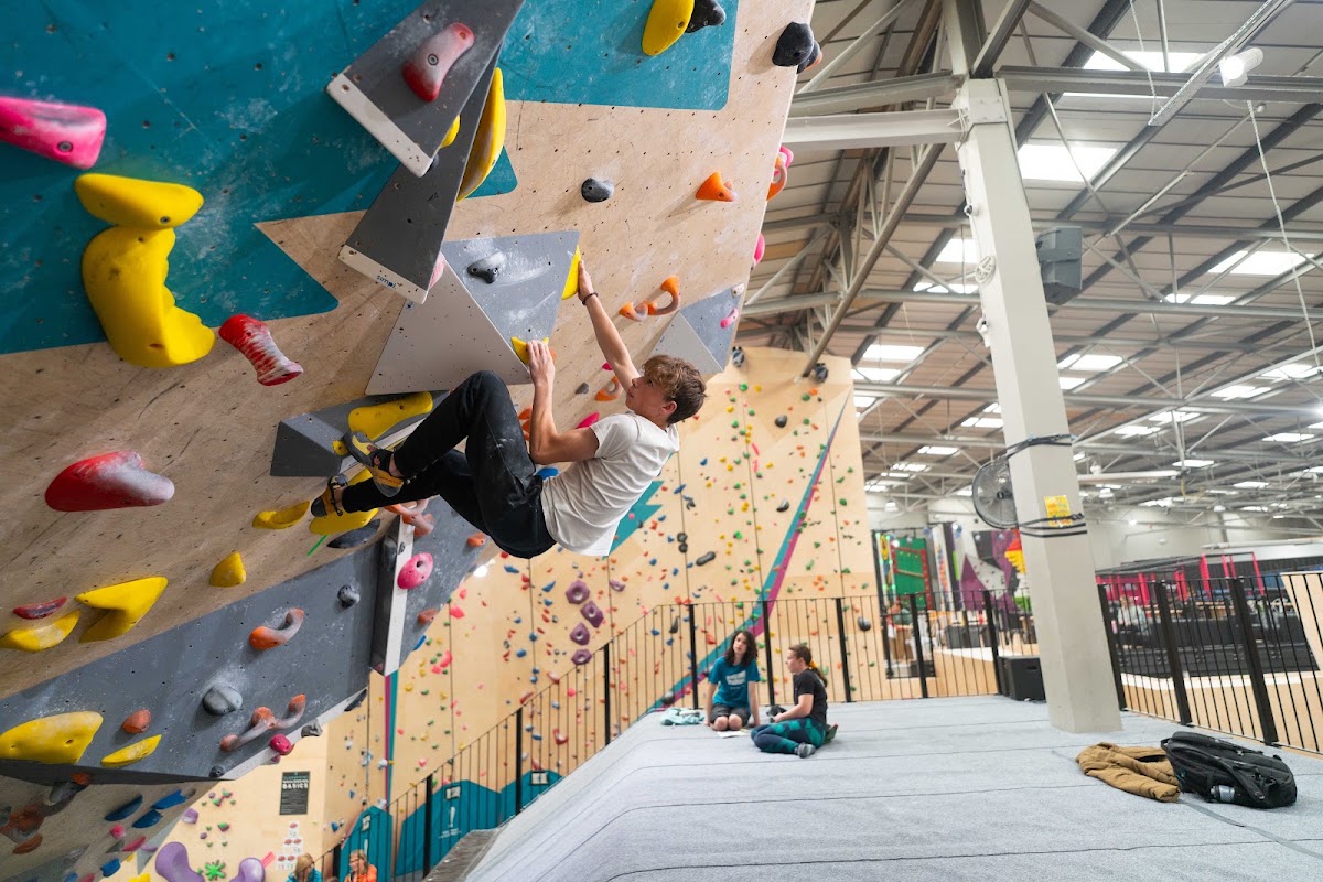 Rockstar Bouldering & Fitness Swindon - Techno - Photo 2