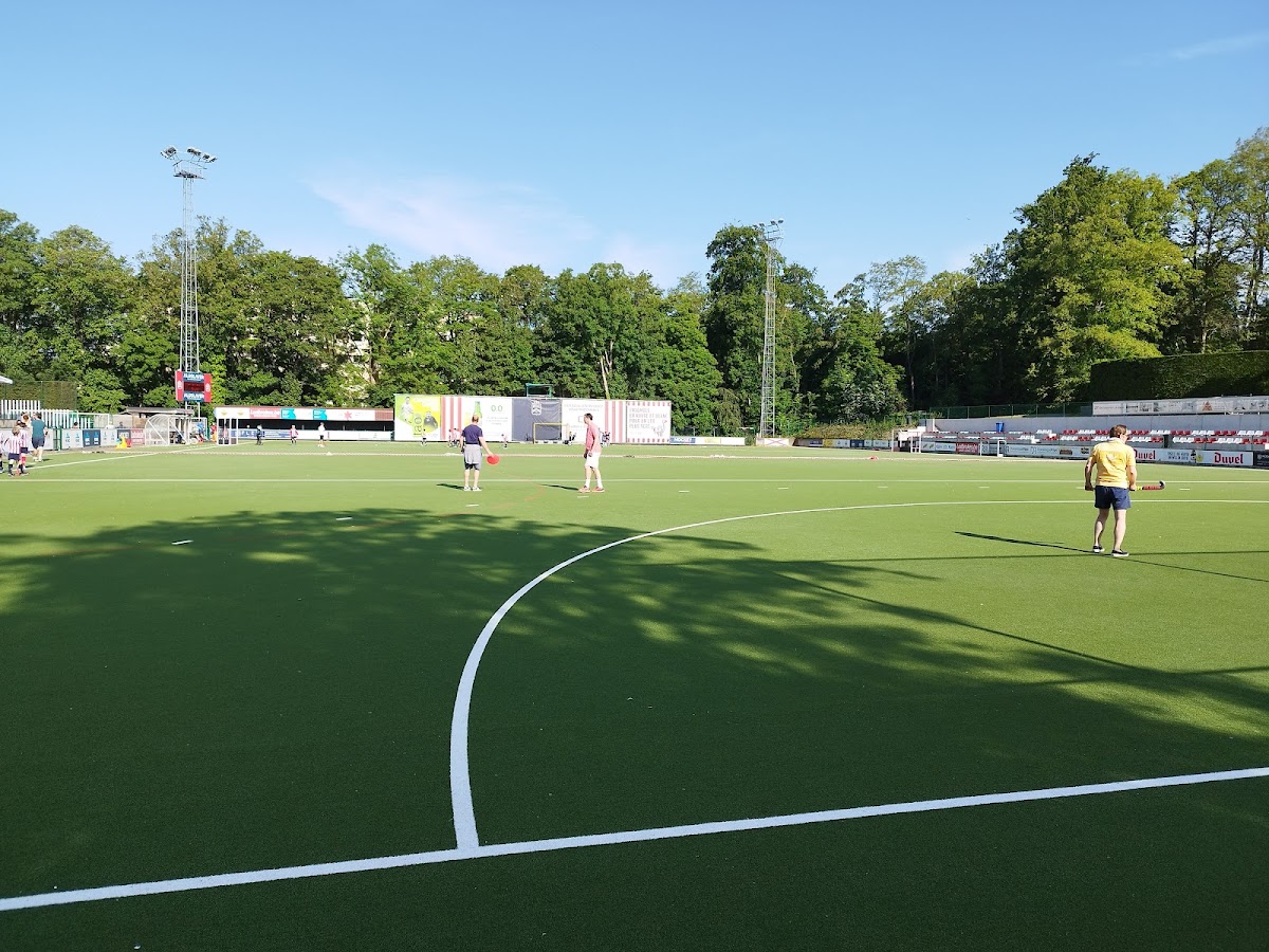 Royal Léopold Club | Tennis, Padel, Hockey et Fitness - Photo 3