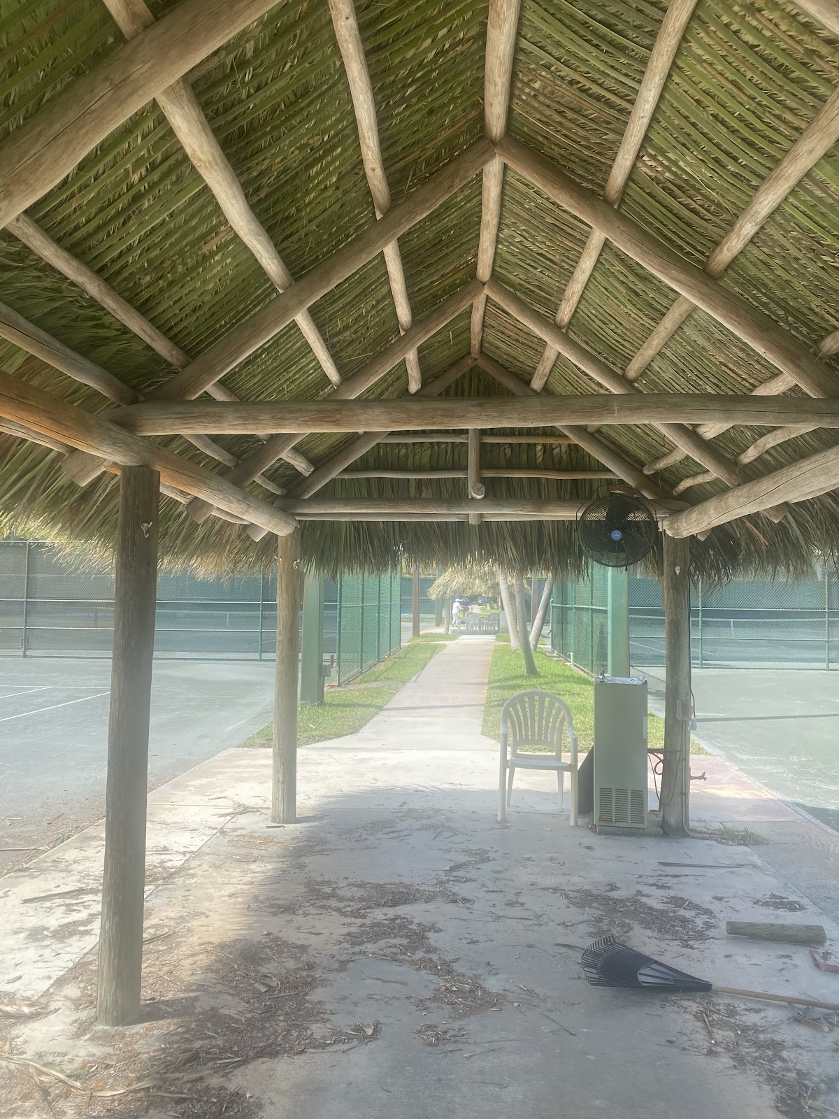 Royal Palm Tennis - Photo 1