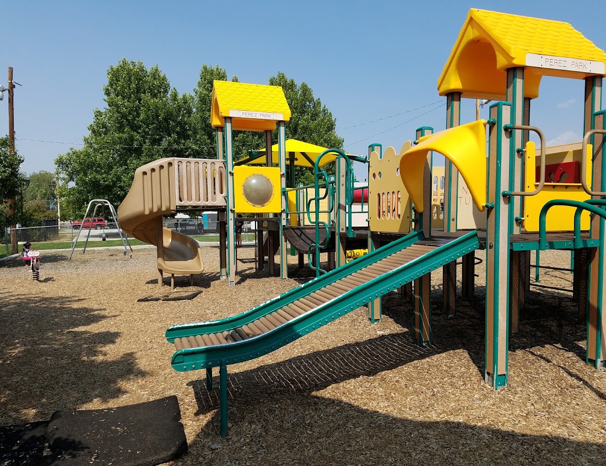Salvador Perez Park - Photo 3