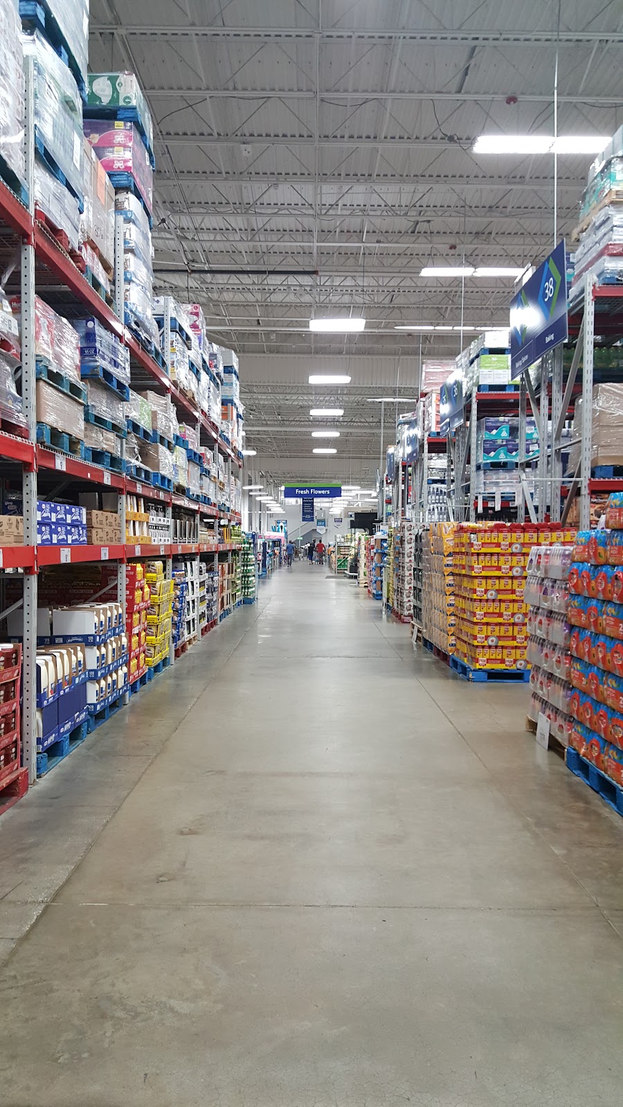 Sam's Club - Photo 2