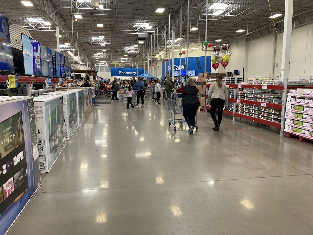 Sam's Club - Photo 2
