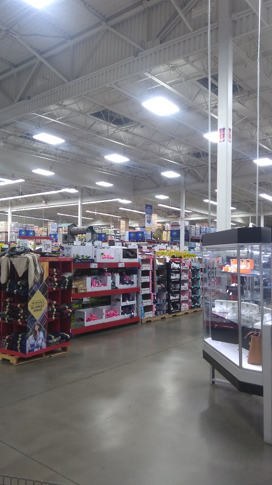 Sam's Club - Photo 2
