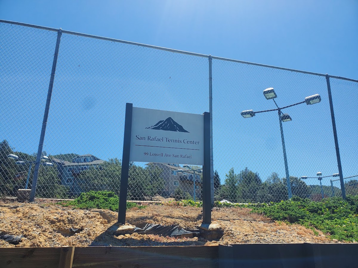 San Rafael Tennis Center - Photo 3