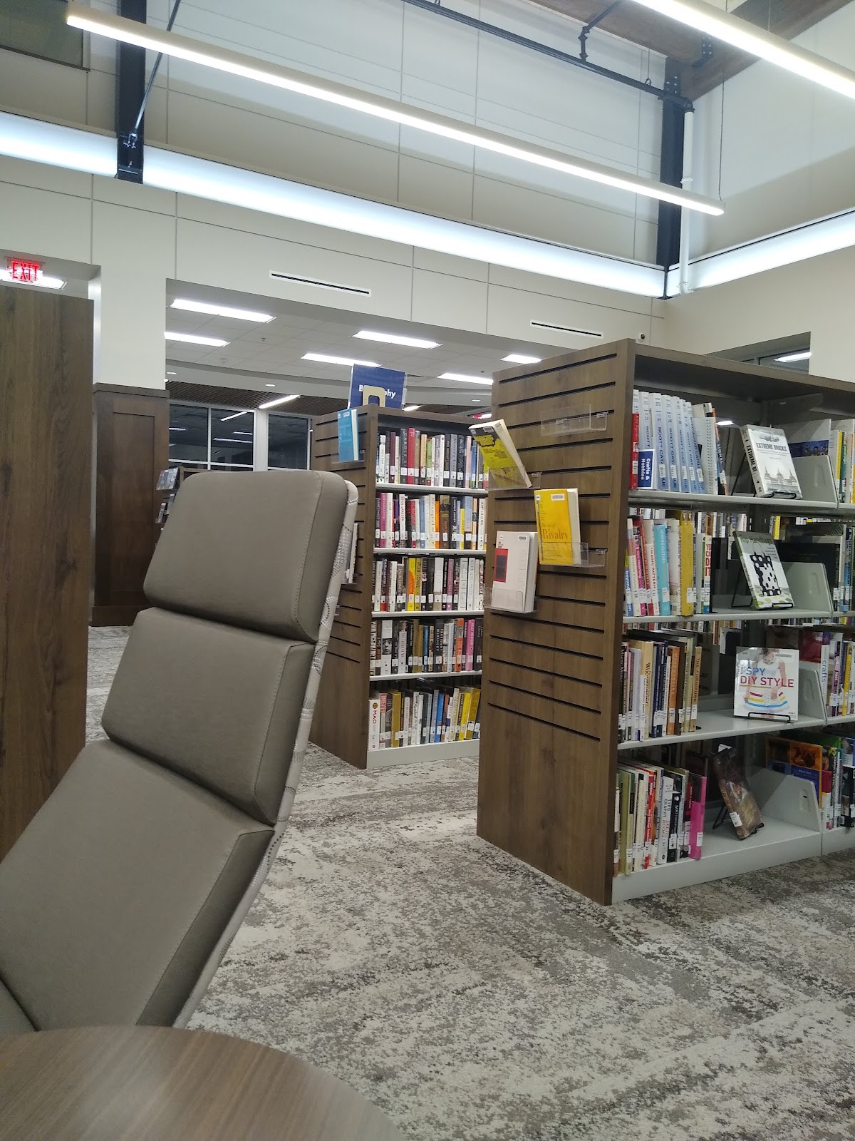 Sandra Moon Community Complex - Photo 2