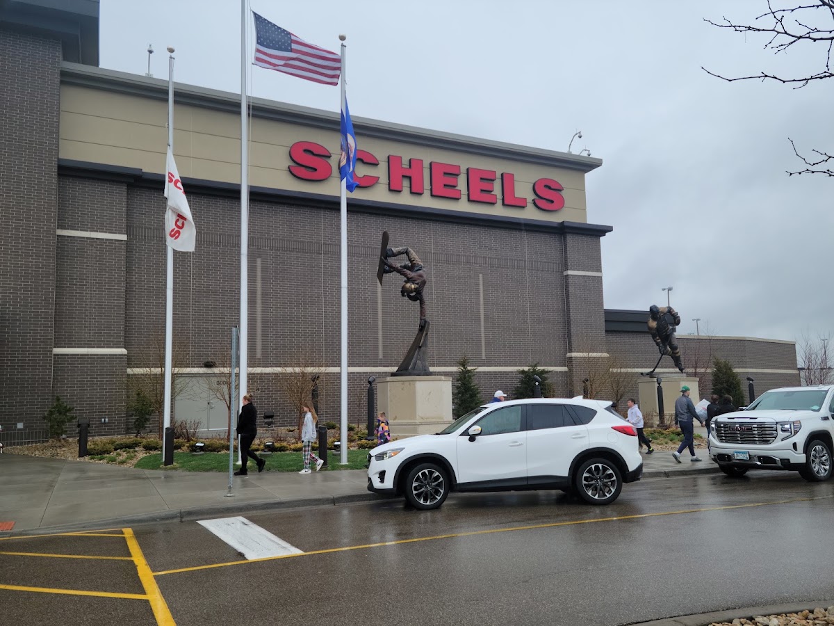 Scheels - Photo 1