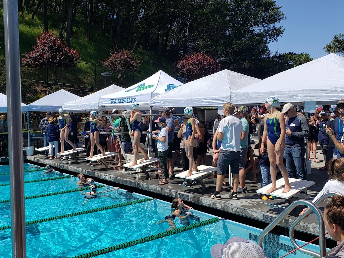 Scott Valley Swim & Tennis Club - Photo 2