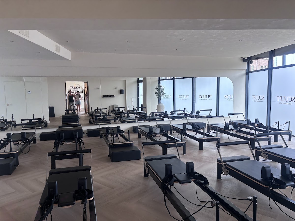 Sculpt Reformer Pilates - Photo 2