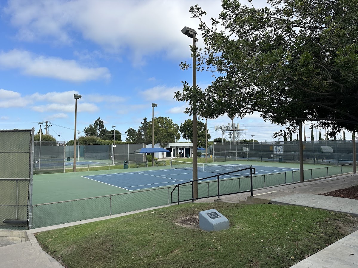 Seal Beach Tennis & Pickleball Center - Photo 2