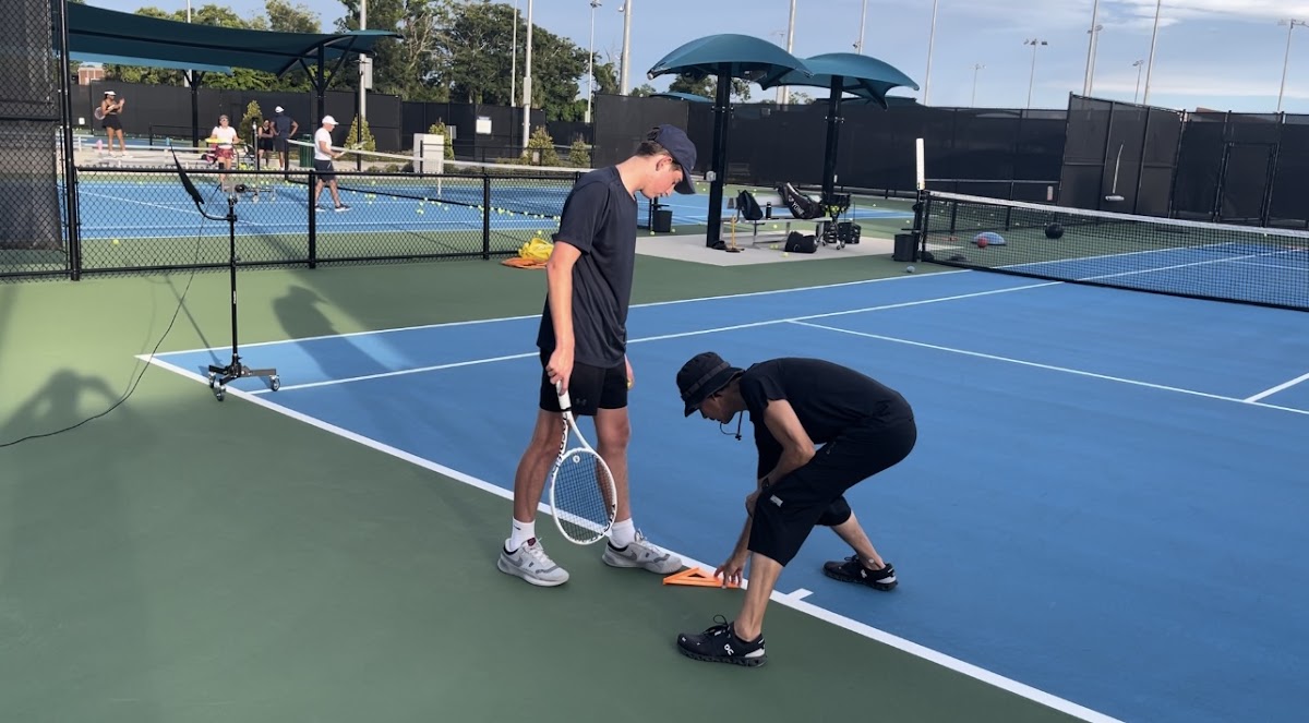 Serves Up Tennis - Photo 2